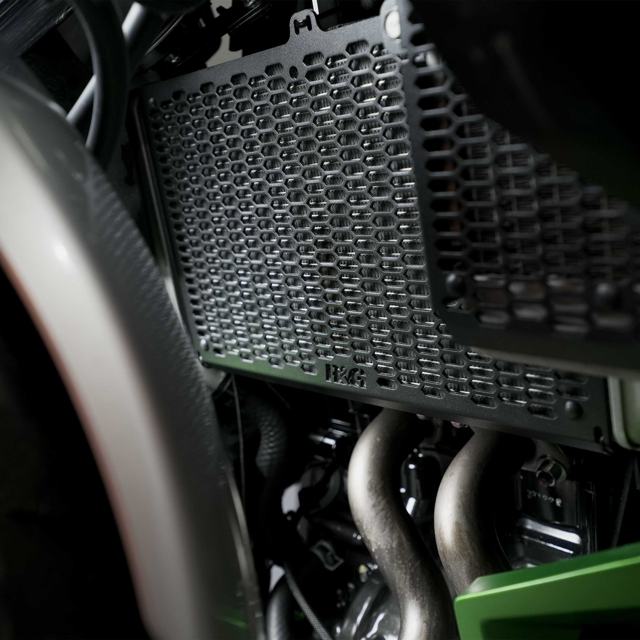 R&G Pro Radiator Guard for Kawasaki Ninja 7 Hybrid (24-26)