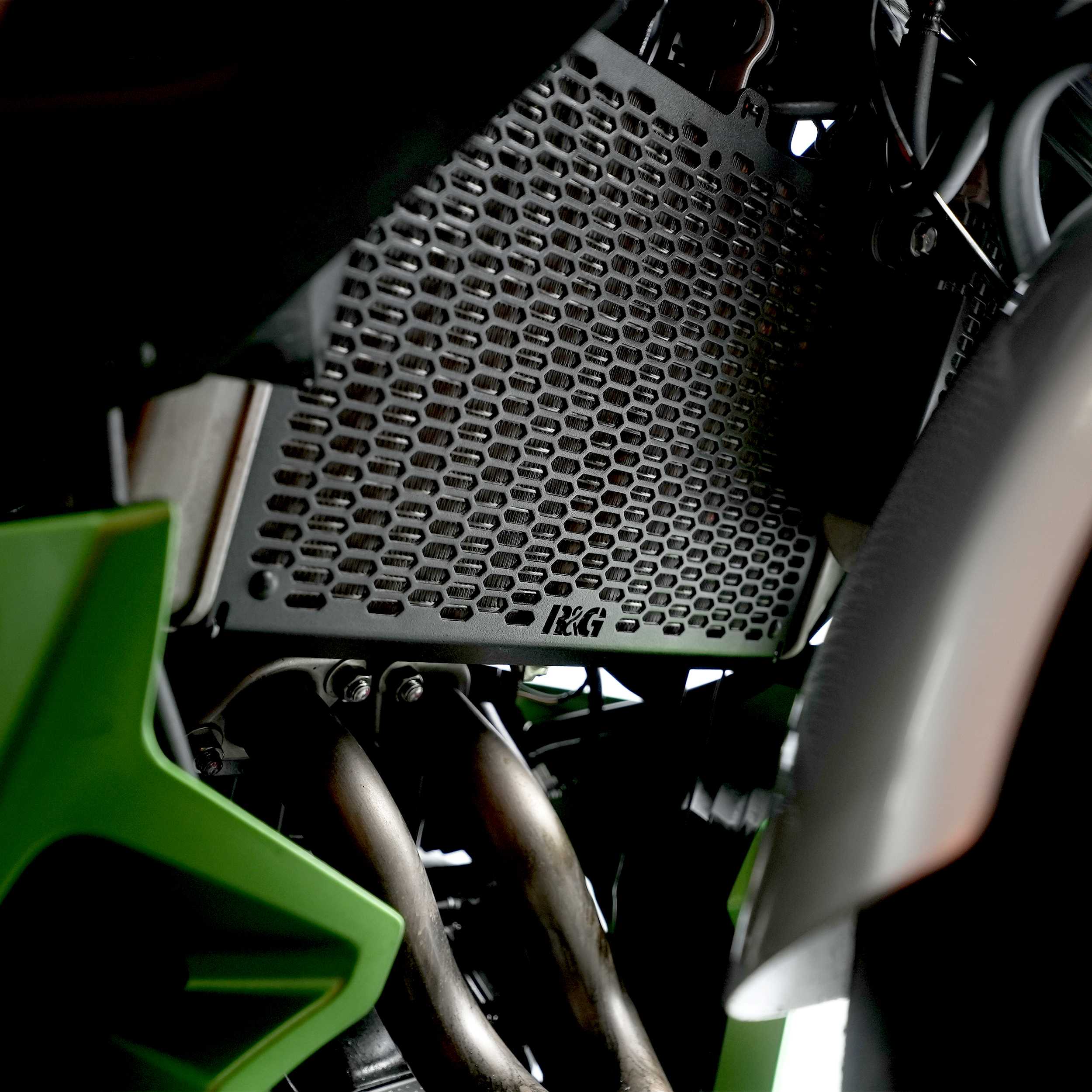R&G Pro Radiator Guard for Kawasaki Ninja 7 Hybrid (24-26)