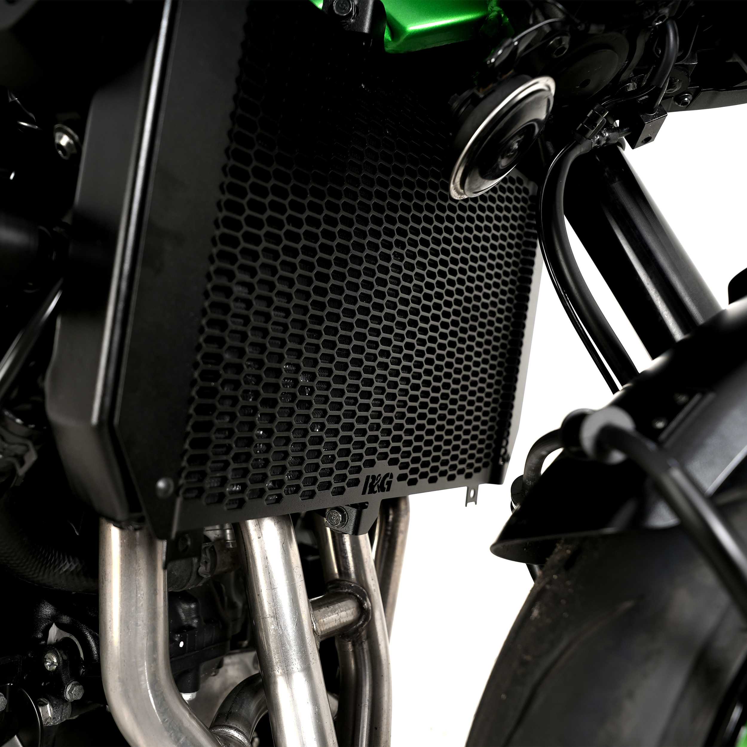 R&G Pro Radiator Guard for Kawasaki Z900 (25-26)