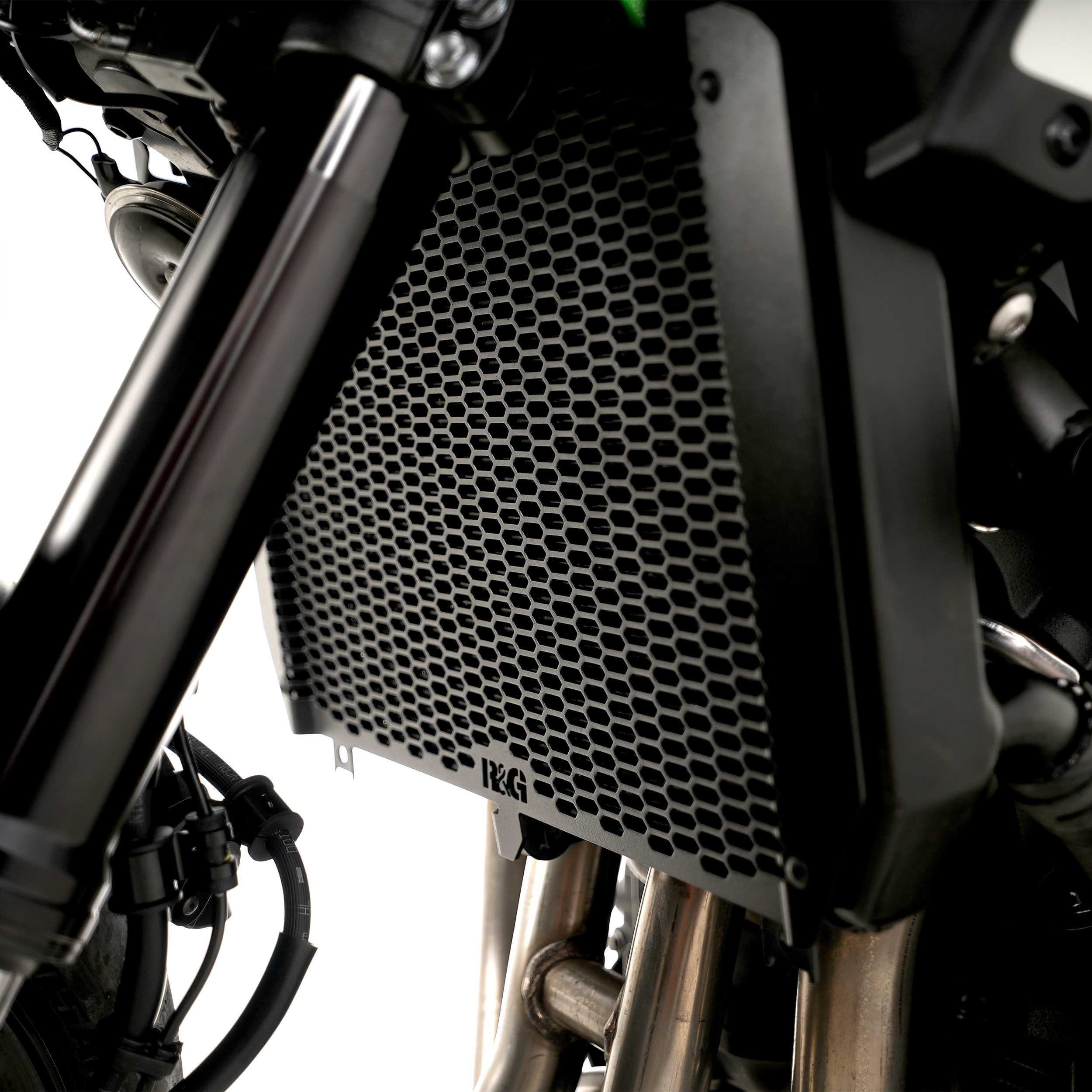 R&G Pro Radiator Guard for Kawasaki Z900 (25-26)