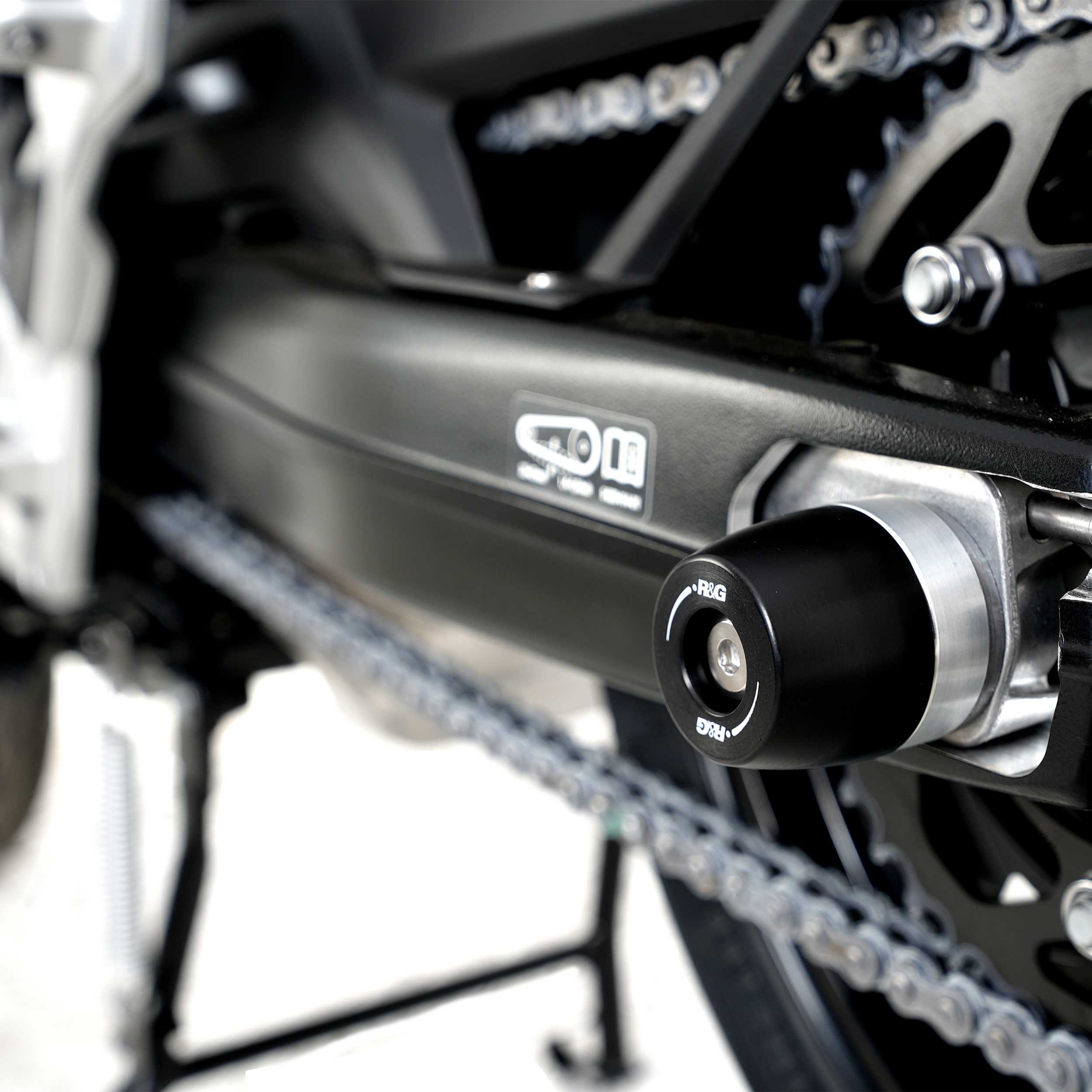 R&G Apex Swingarm Protectors for BMW S1000 R (25-26)