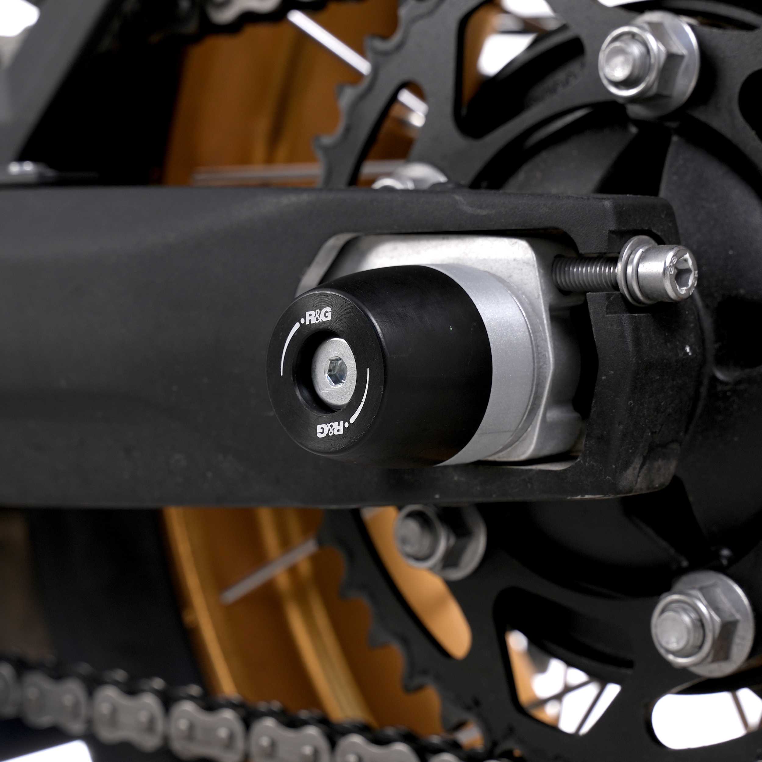 R&G Apex Swingarm Protectors for Voge DSX900 (24-26)