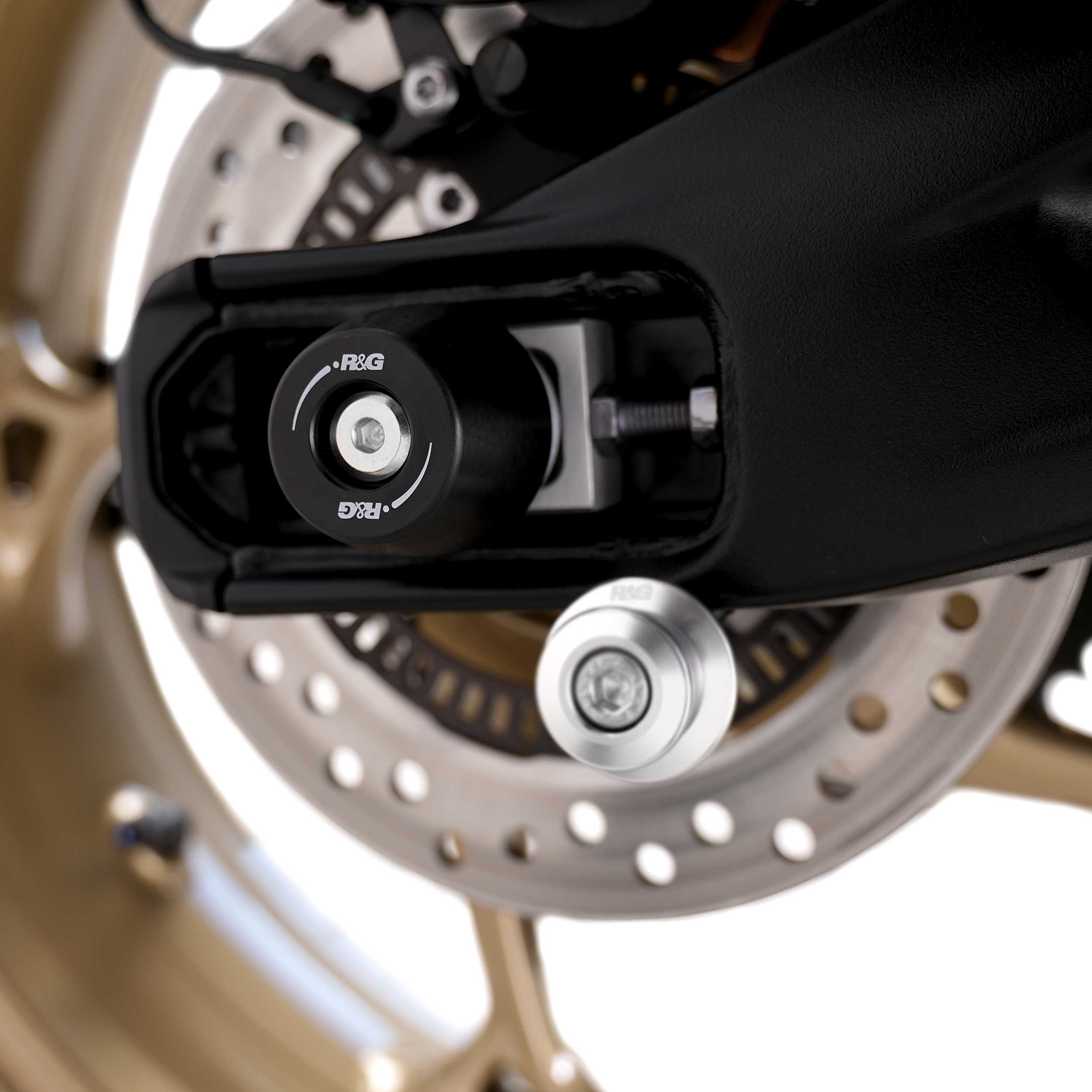 R&G Apex Swingarm Protectors for Triumph Trident 800 (26)