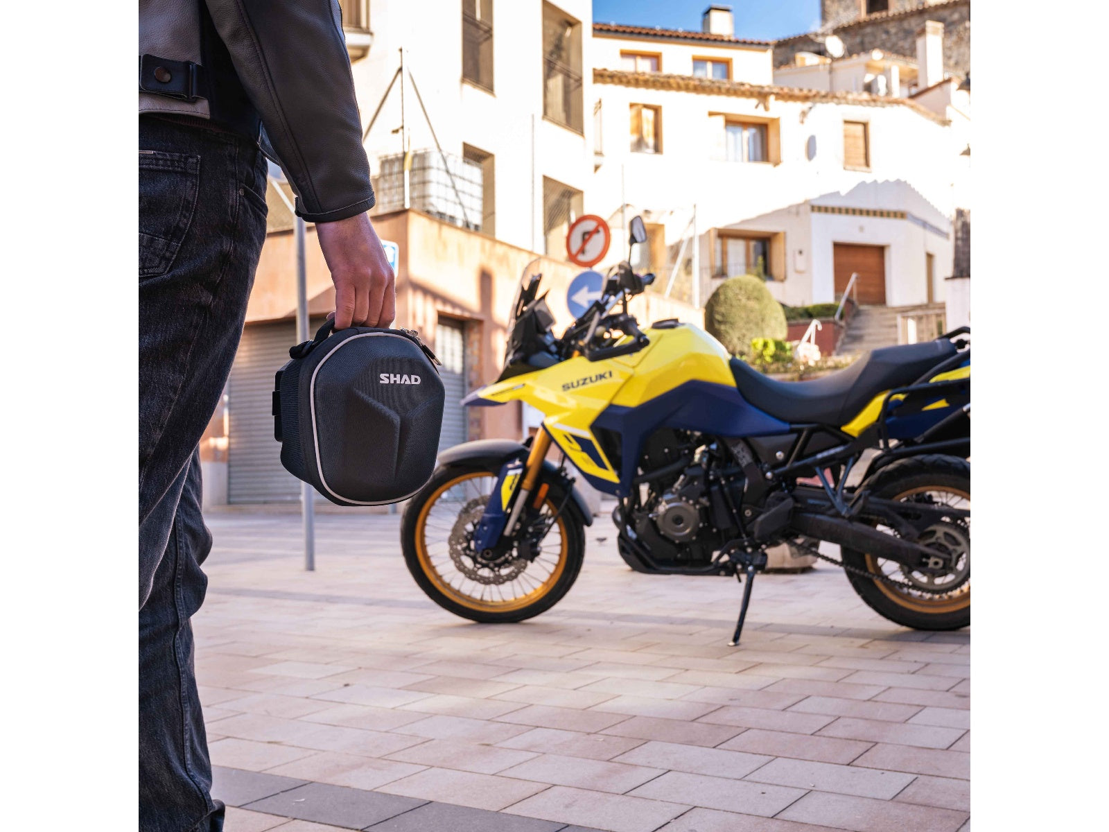 SHAD E02 Click System Tank Bag - 3 Litres