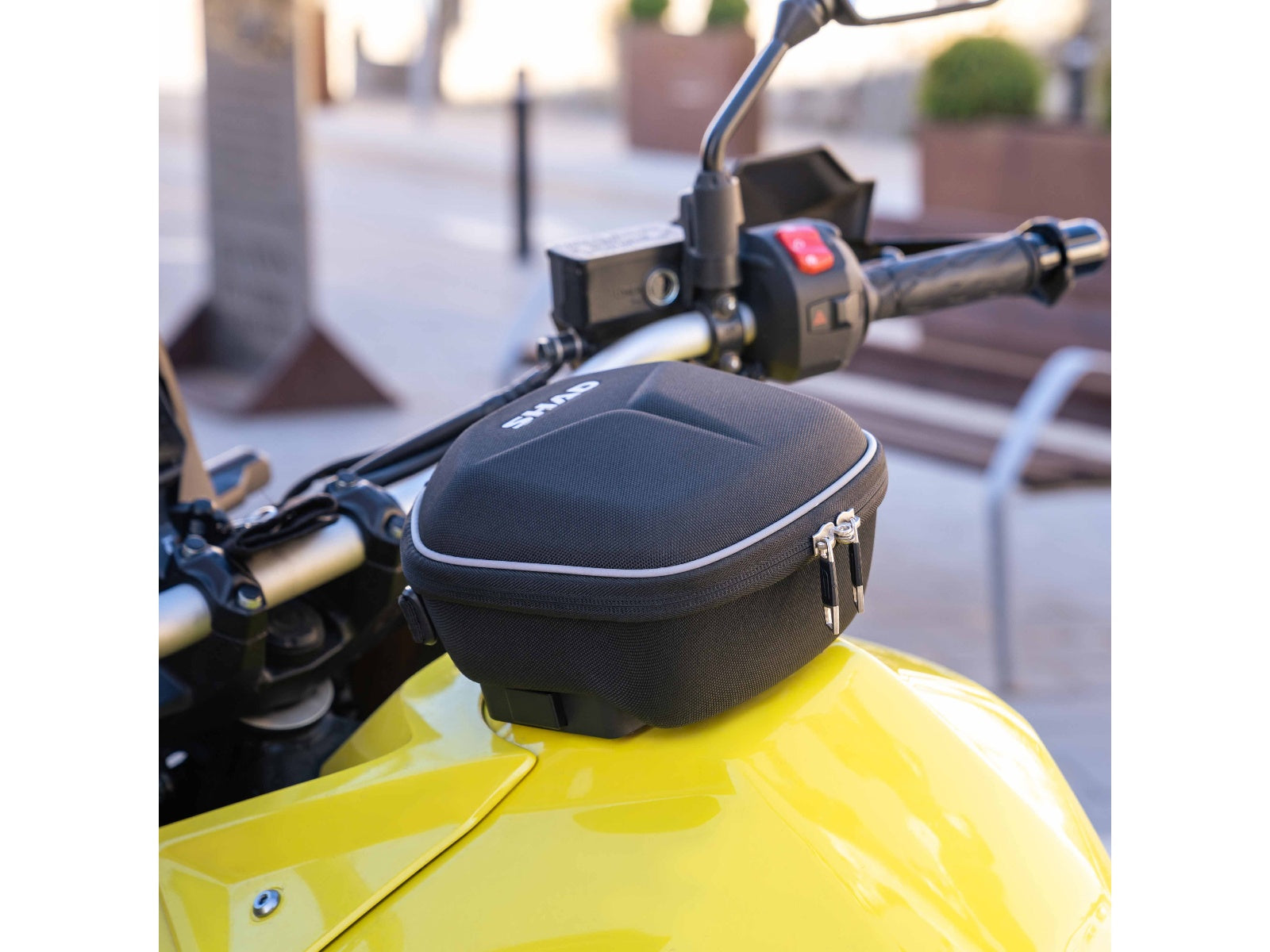 SHAD E02 Click System Tank Bag - 3 Litres
