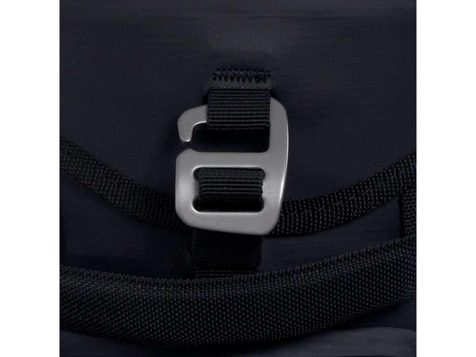 SHAD SW23B Tank Bag - 14 Litres