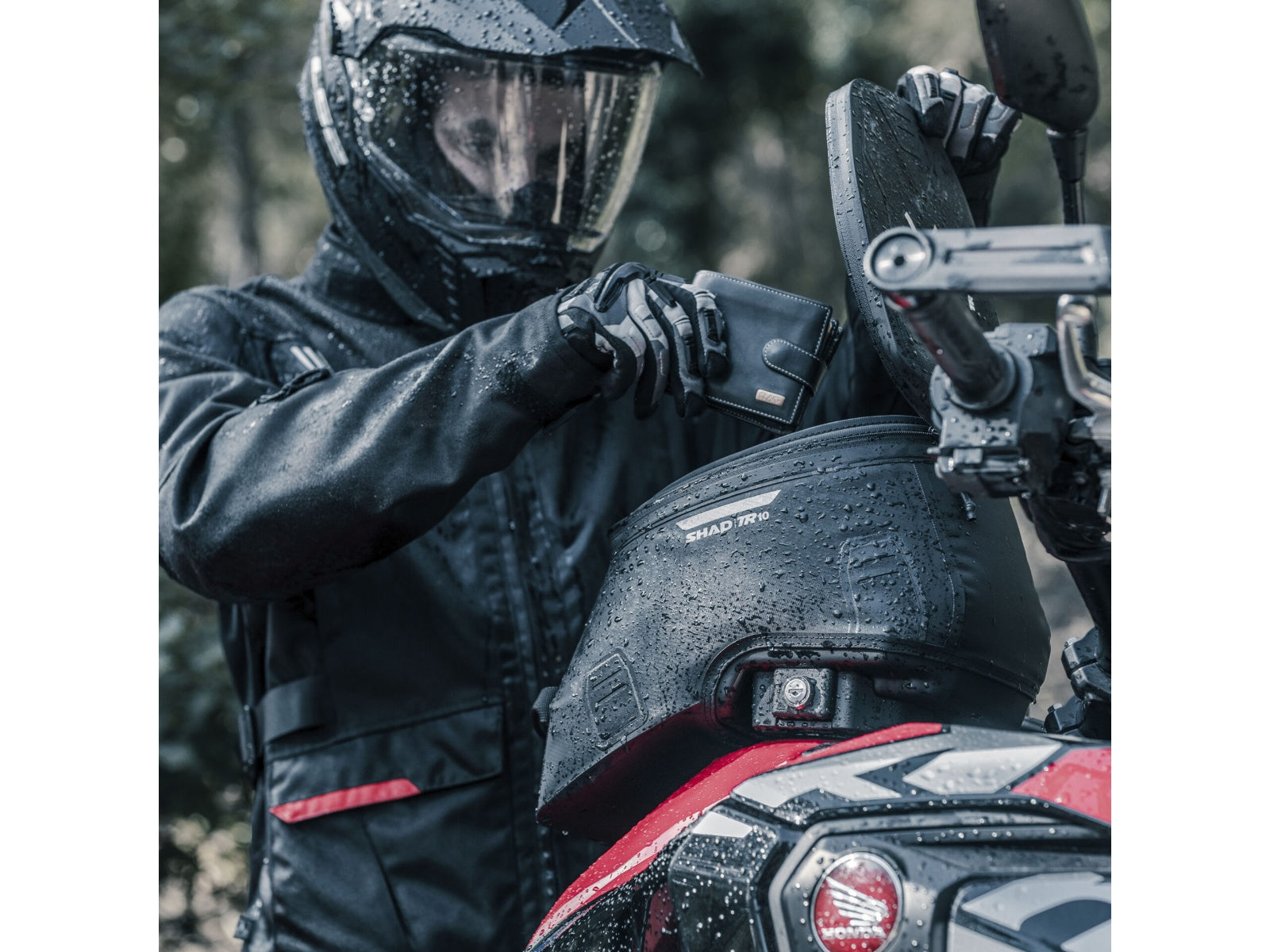 SHAD TR10 Click System Tank Bag - 7 Litres