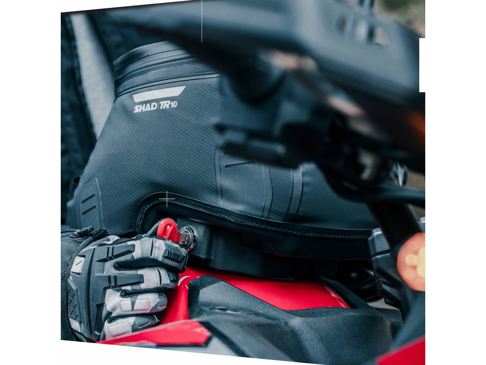 SHAD TR10 Click System Tank Bag - 7 Litres