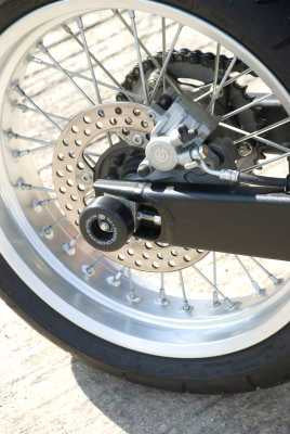 R&G Swingarm Protectors for Husqvarna SMR 630 (11)