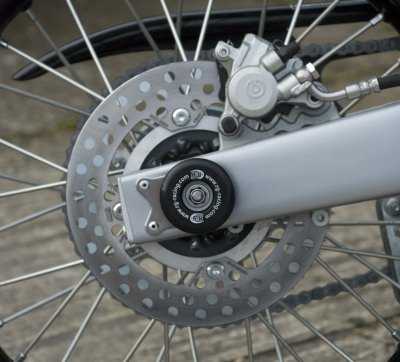 R&G Swingarm Protectors for Husqvarna SMR 630 (11)