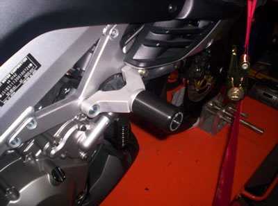 R&G Classic Frame Sliders for Suzuki V-Strom 1000 (03-05)
