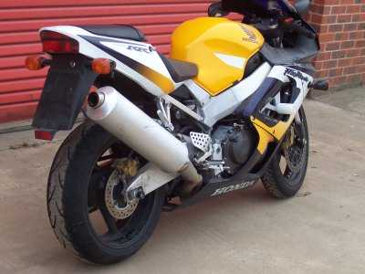 R&G Spindle Swingarm Protectors for Honda CBR900RR Fireblade (00-01)