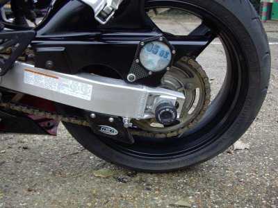R&G Swingarm Protectors for Suzuki GSX-R750 (96-05)