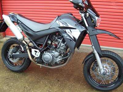 R&G Swingarm Protectors for Yamaha XT660R (09-15)