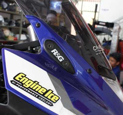 R&G Mirror Blanking Plates for Yamaha R25 (14-18)