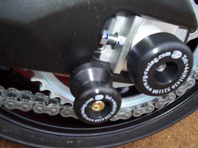 R&G Swingarm Protectors for Yamaha FZ8 Fazer (10-16)
