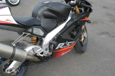 R&G Classic Frame Sliders for Aprilia RSV 1000 R (98-03)