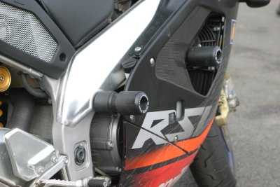 R&G Classic Frame Sliders (Rear Engine Mount) for Aprilia Tuono 1000 (03-05) Secondary image