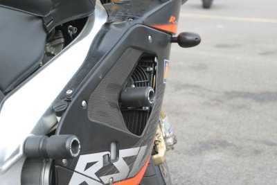 R&G Classic Frame Sliders for Aprilia RSV 1000 R (98-03)