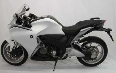 R&G Aero Frame Sliders for Honda VFR1200F (10-16)