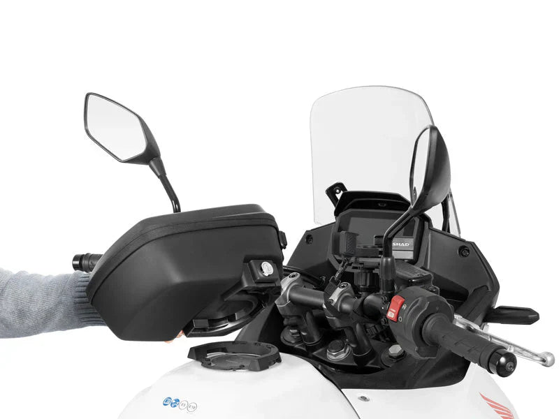 SHAD Click System Tank Bag Kit for Moto Guzzi V85 TT Travel (24-26)